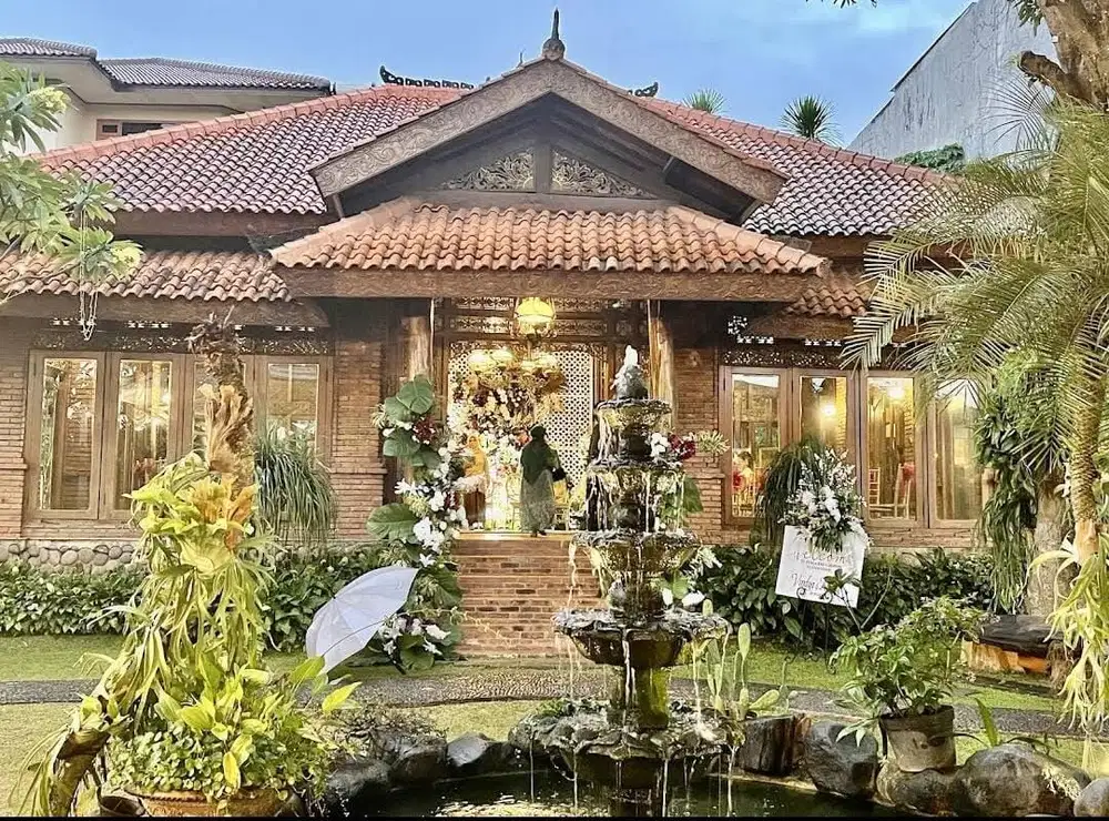 Rumah Villa Desain Jawa Bali Klasik Di Ampera Kemang Jakarta Selatan