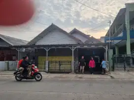 Rumah produktif jalan utama