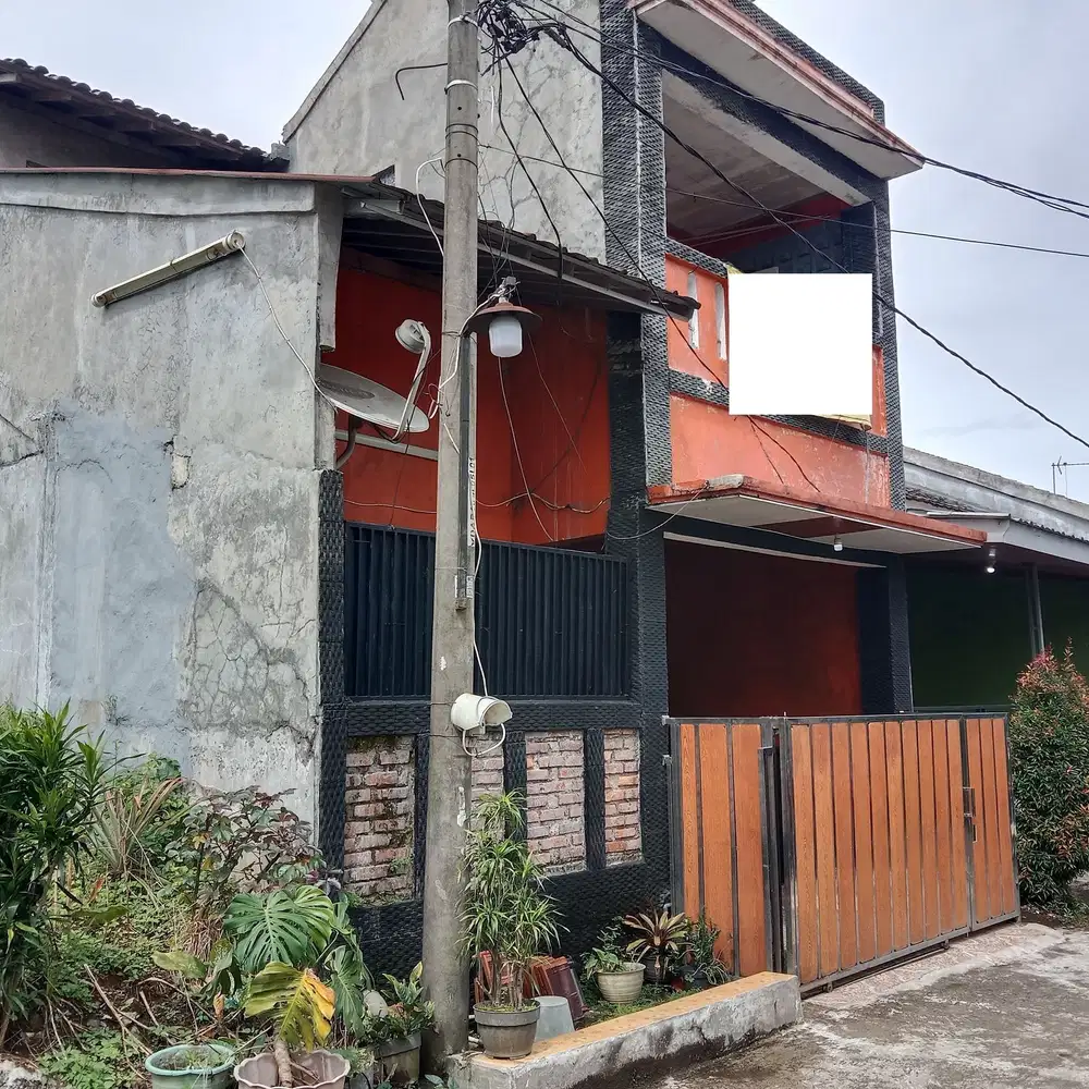 Rumah SHM 2 Lt Strategis dekat Stasiun Cilebut Dibantu KPR J-32558