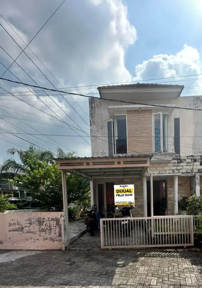 Jual Rumah 2 lt  De Naila Residence - Gresik