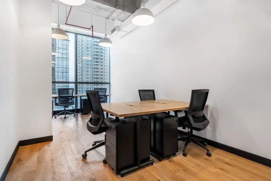 Fully serviced private office space for you and your team in Signature Revenue Tower