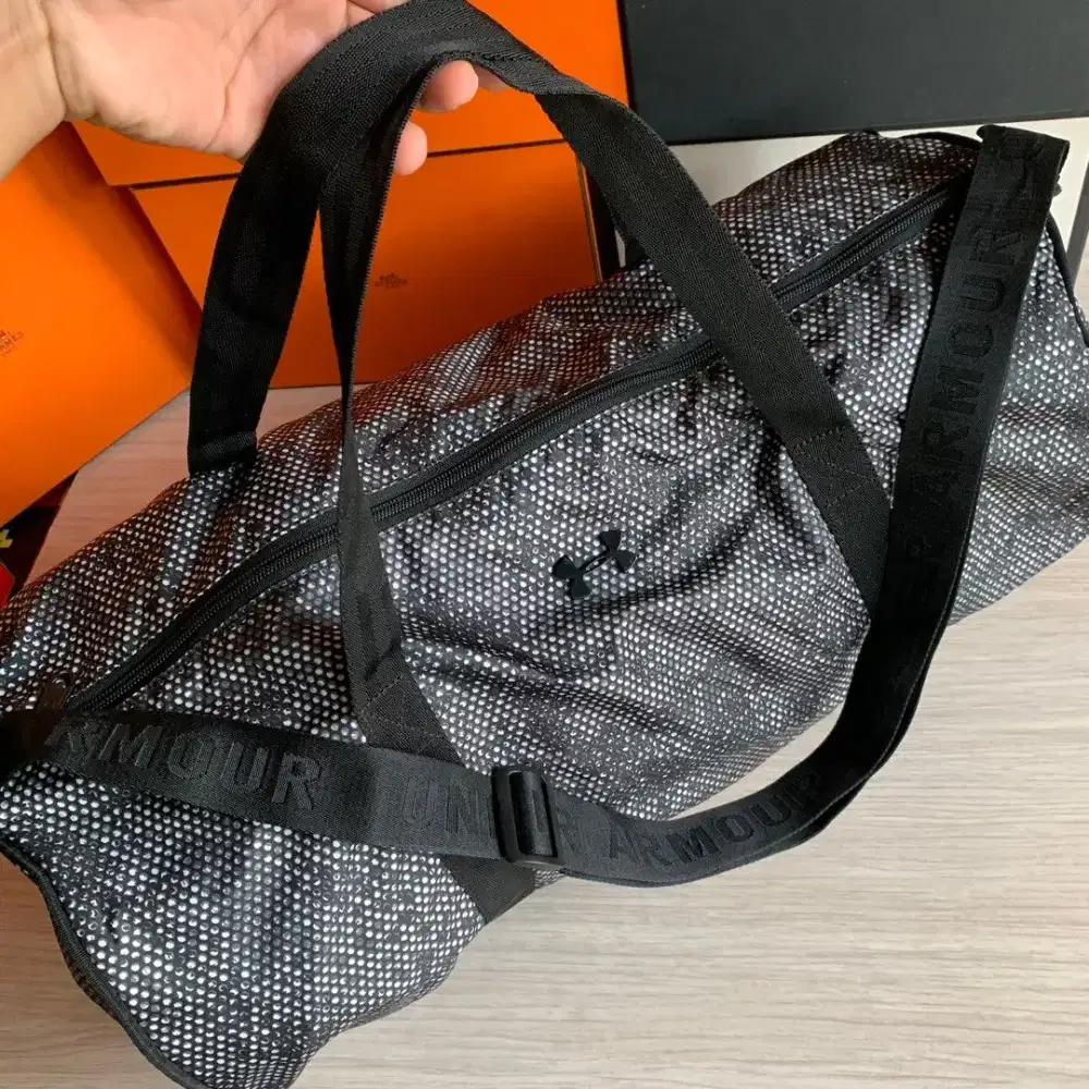 Under Armour Duffel Gym Fitness Bag Tas Sport Olahraga Original