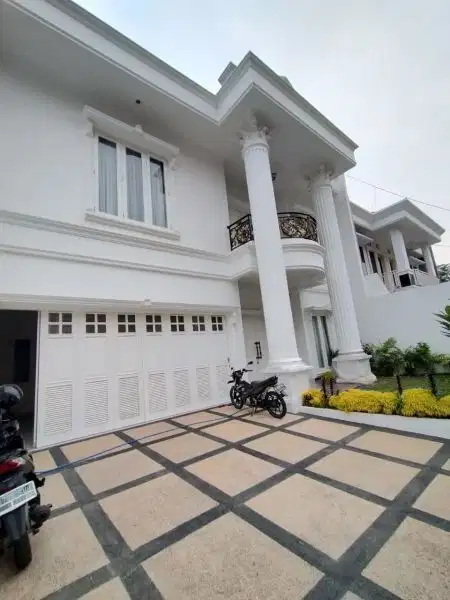 Rumah Baru Mewah Bergaya Eropa Klasik Di Tebet Barat Jakarta Selatan