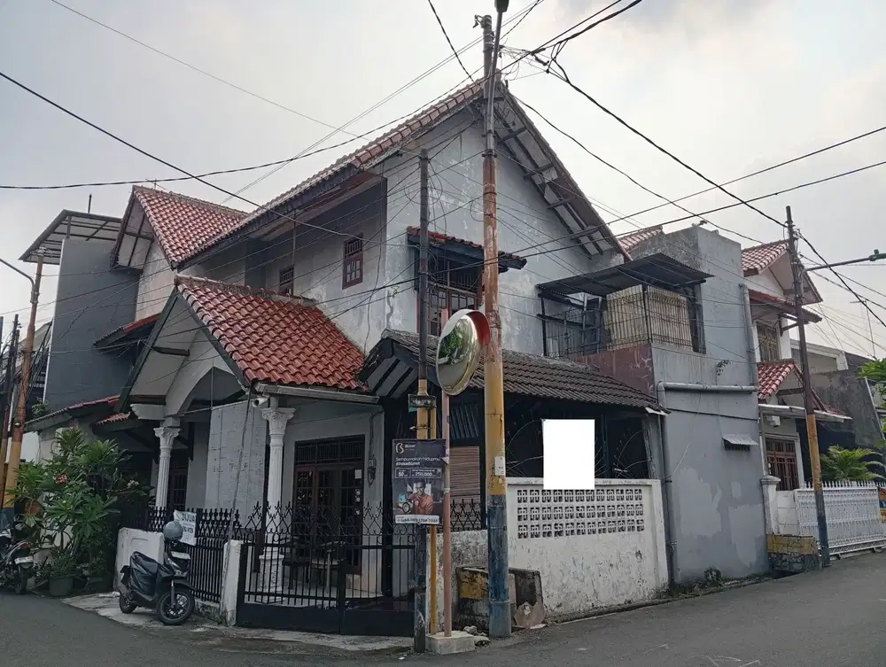 Rumah 5 Kamar Tidur SHM Siap KPR 13 Mnt ke Mall Bassura J-24731