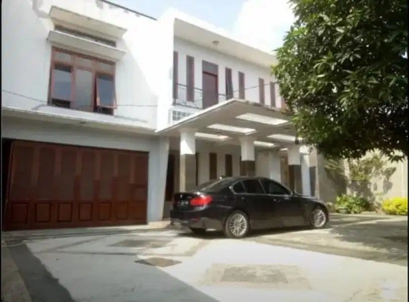 Rumah Bagus Terawat Siap Huni Pinggir Jalan Utama Bangka Kemang Jakarta Selatan