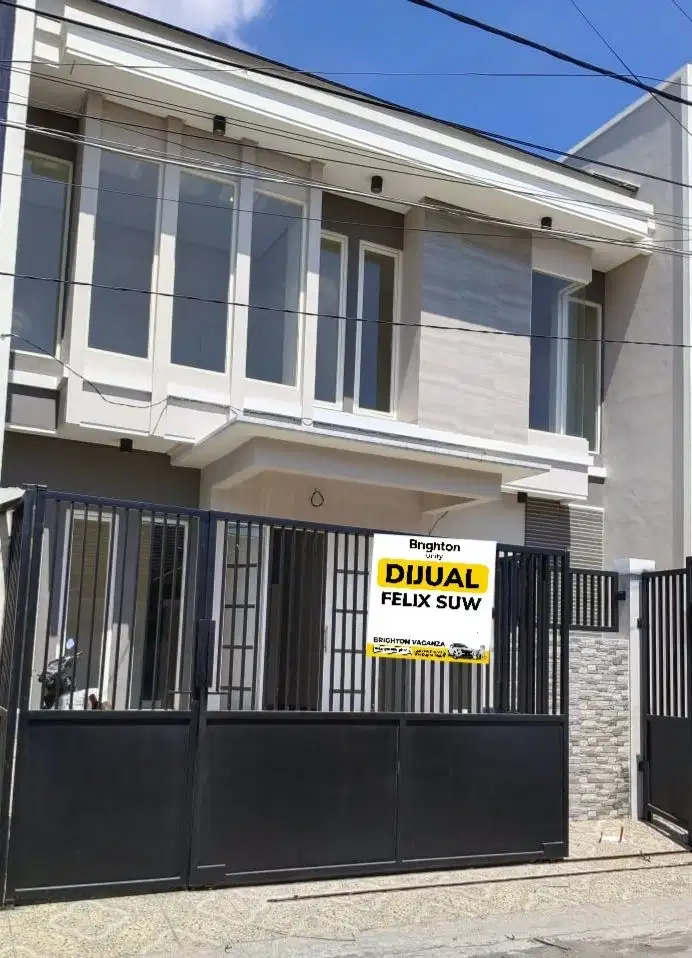 Jual Rumah Baru 2 lt    Manyar jaya