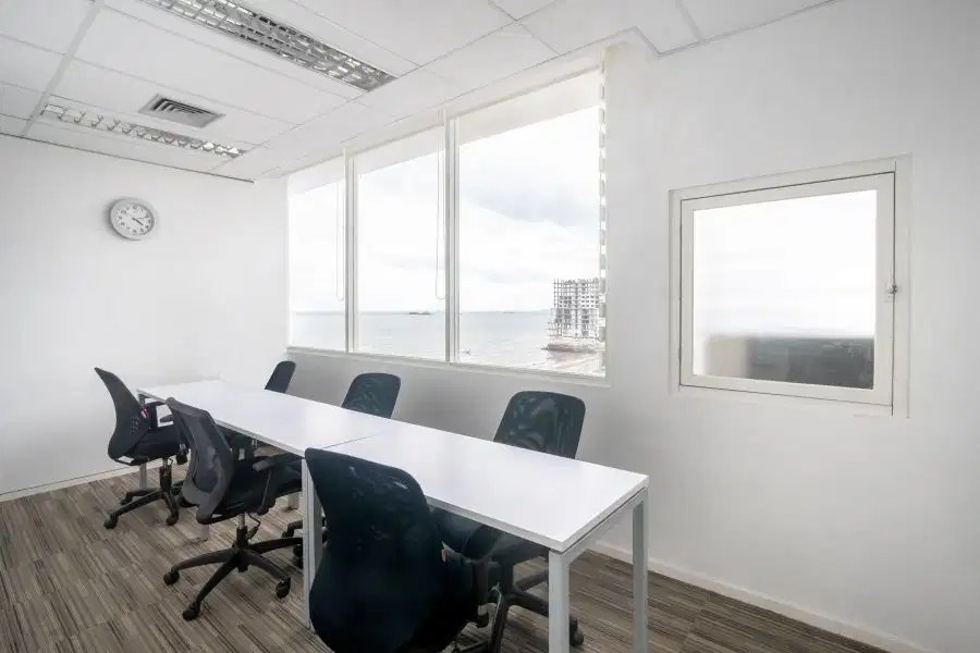 Ruang kantor terbuka untuk 10 orang di Regus Panin Tower