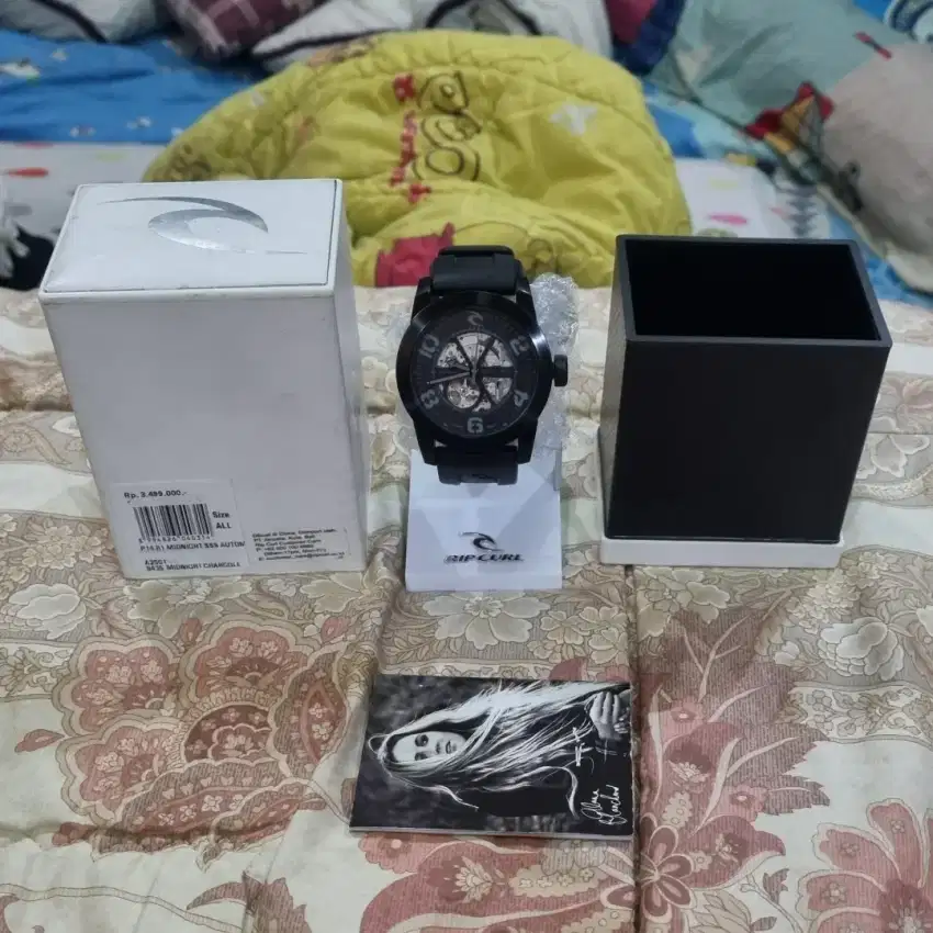 Jam Ripcurl R1 Midnight SSS Automatic. Size 50 MM. 100% Original.