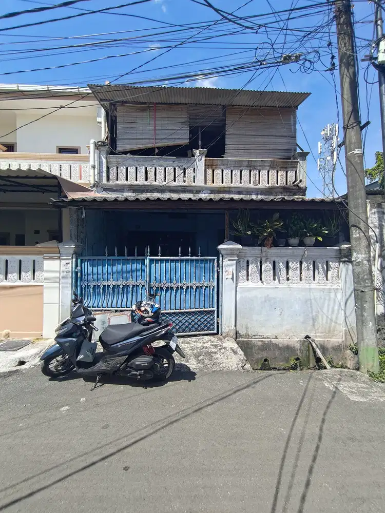 Rumah 2 Lt Strategis 6 Mnt ke Green Sedayu Mall Siap Huni J-33811