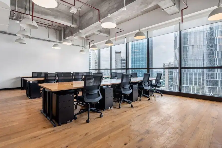 Akses satu harga ke ruang coworking di Signature Revenue Tower