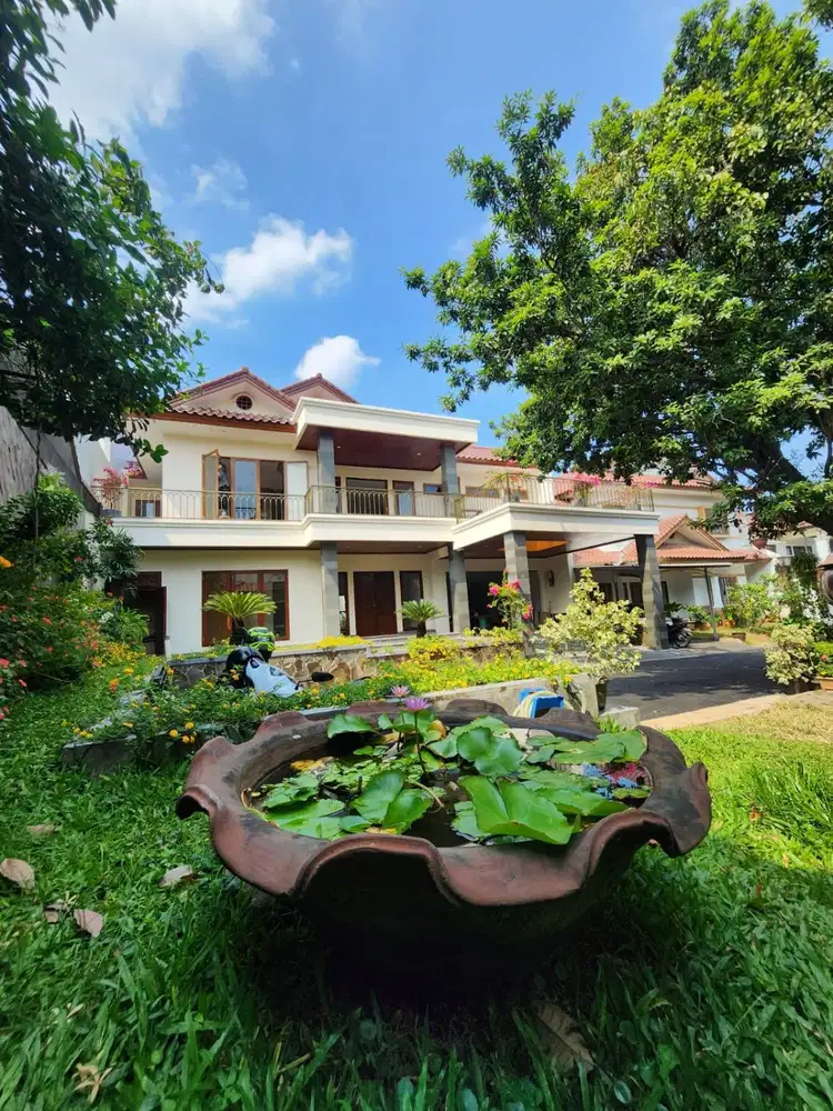 Rumah Huk Cantik Mewah Strategis Area Pejaten Jakarta Selatan