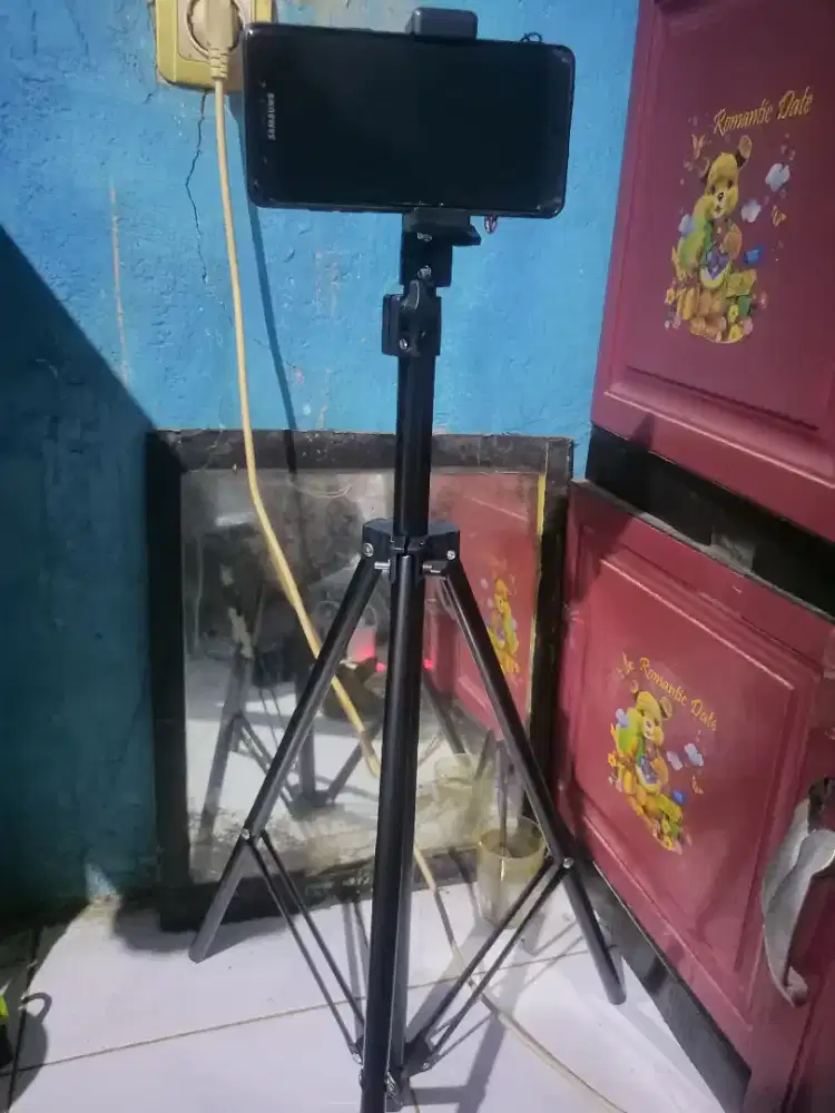 Threpot hp stand