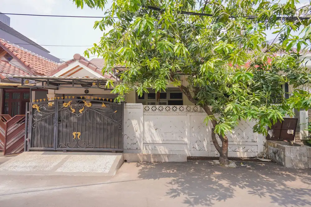 Rumah Siap Huni 6 Menit ke Grand Galaxy Park 2 Lt Bebas Banjir J-24399