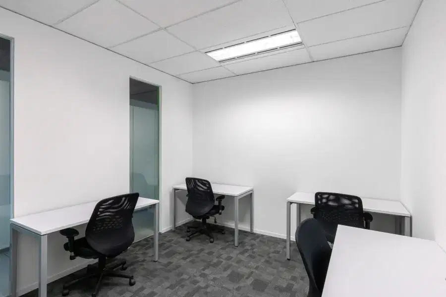 Akses satu harga ke ruang coworking di Regus Graha Pena