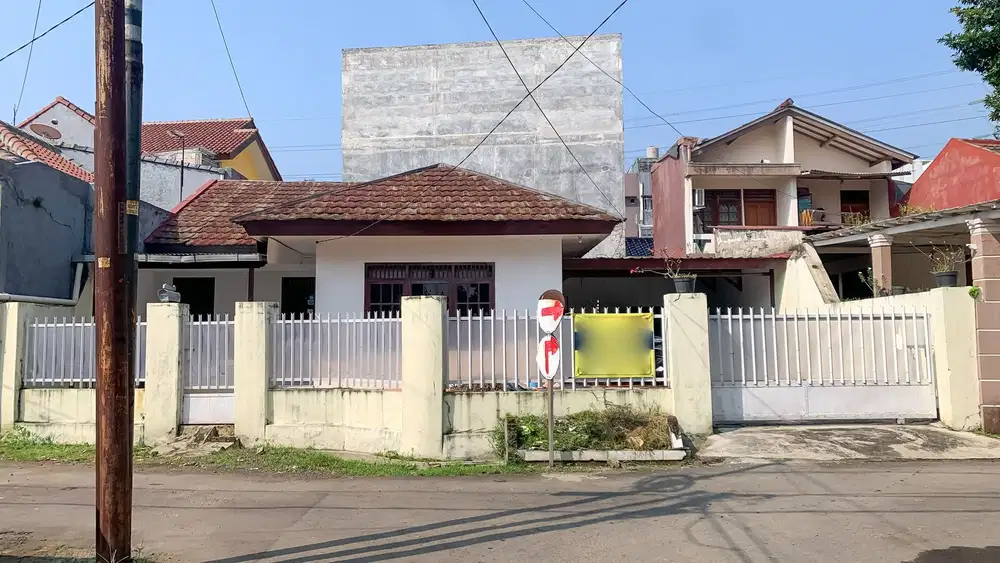 Rumah Tanah Luas 10 Mnt ke Pintu Tol Sentul Barat Hadap Utara J-20824