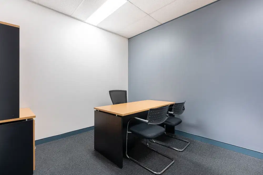 Ruang kantor pribadi untuk 2 orang di HQ GKM Green Tower