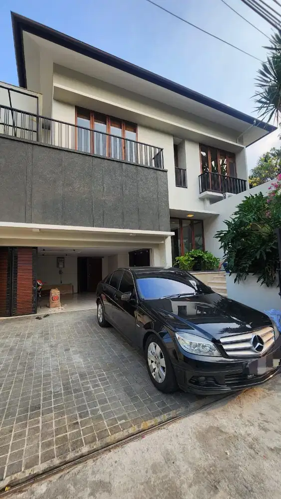 Rumah Mewah Strategis Area Cipete Jakarta Selatan