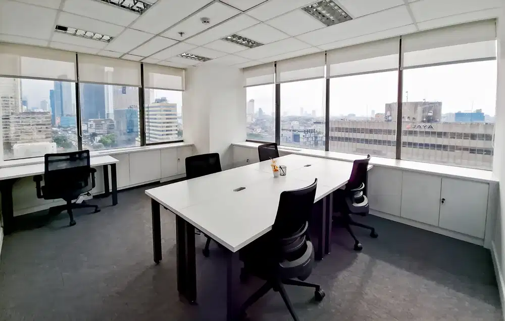 Ruang kantor pribadi untuk 4 orang di HQ Menara Cakrawala