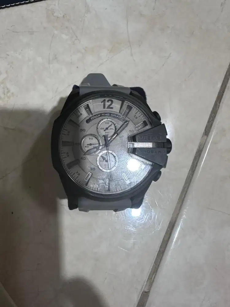 Jam tangan Diesel