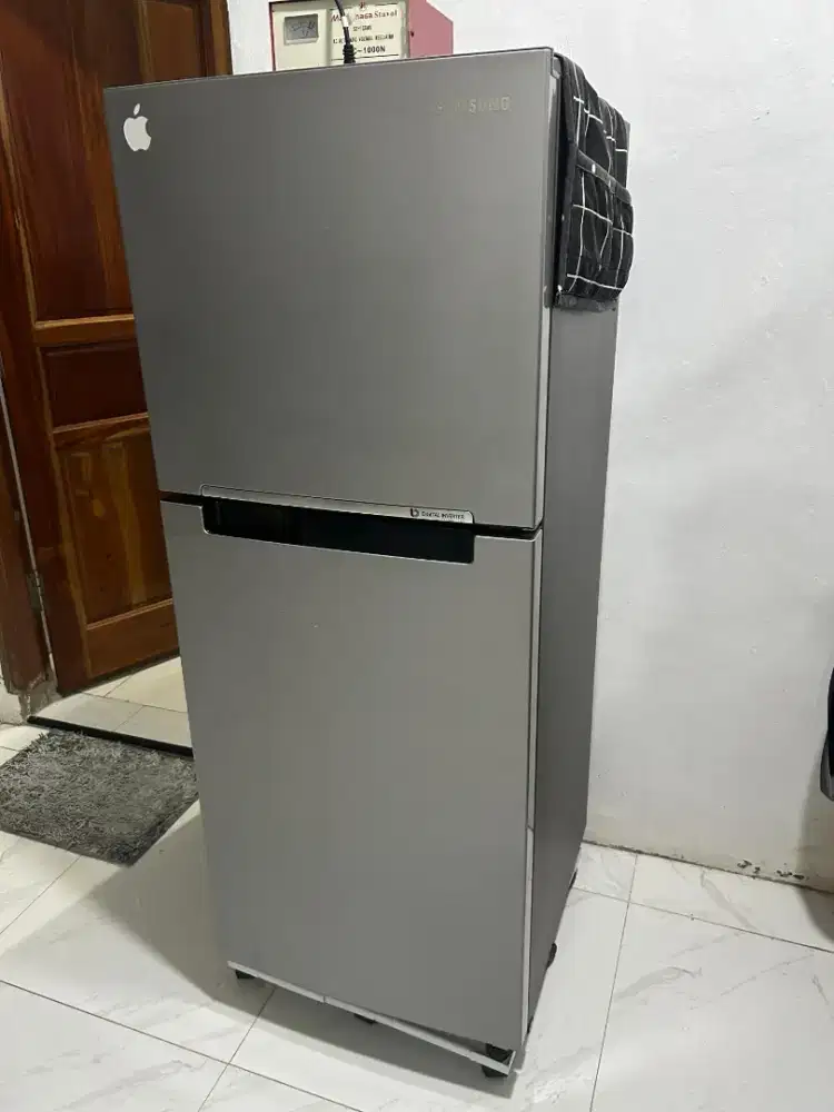 Kulkas Samsung 2 Pintu Like New