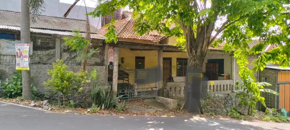 Tanah pinggir jalan raya pawiyatan luhur