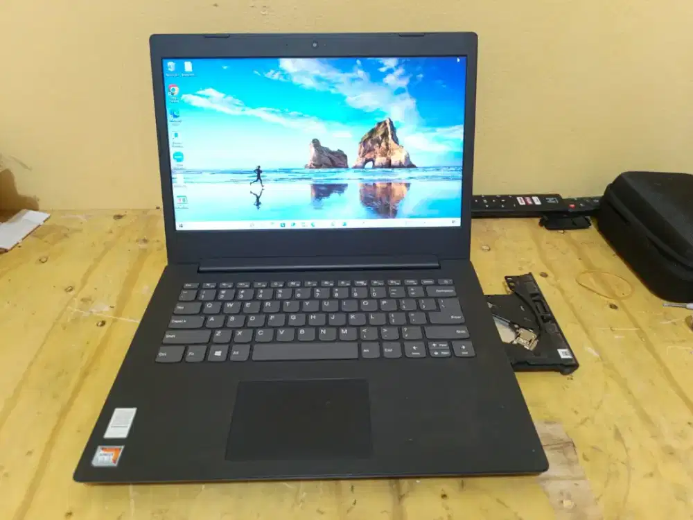 Lenovo ideapad 130 81h4 Amd A4 Gen 9 wind 10 second
