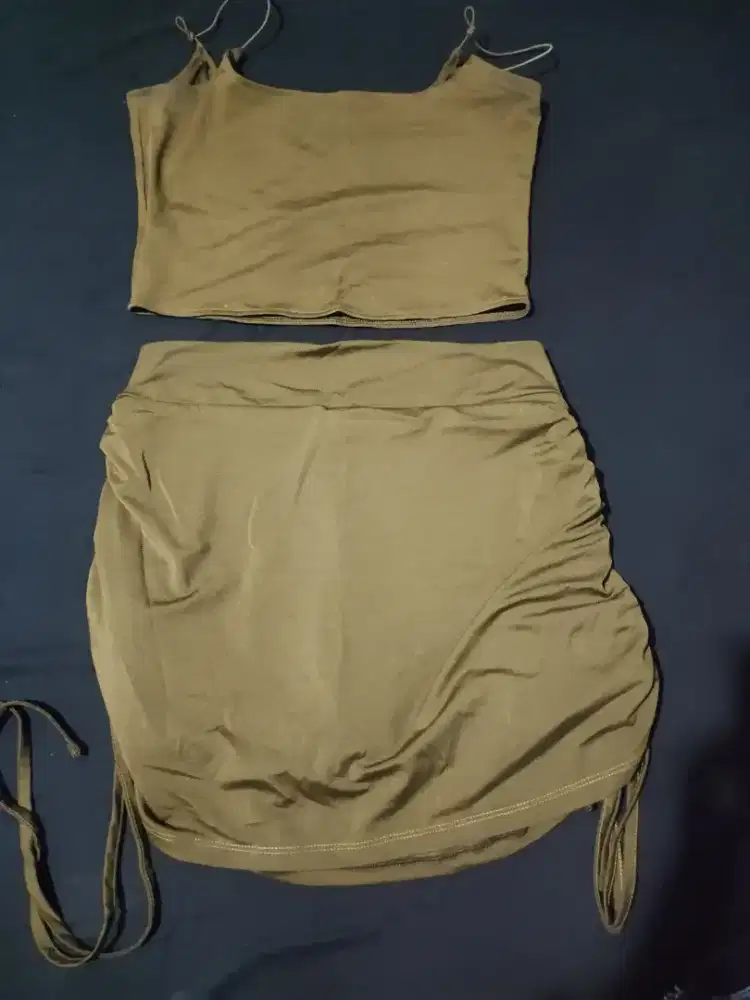 Dress / Baju wanita Bekas Jarang Pakai dan cuman Beberapakali Pakai