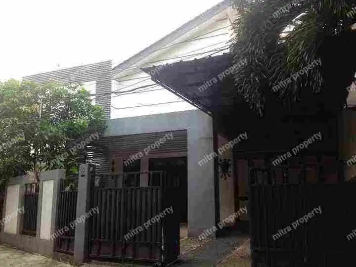 RUMAH ASRI TERAWAT SIAP HUNI DEKAT PERKANTORAN KEBAGUSAN