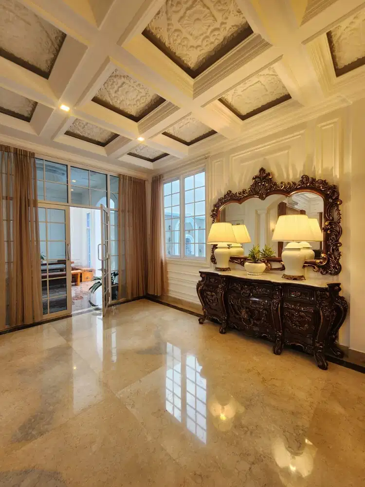 Rumah Mewah Desain American Classic Di Cilandak, Jakarta Selatan