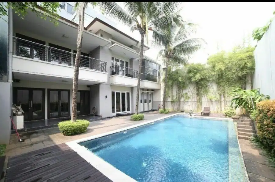 Rumah Mewah Strategis Di Kawasan Bangka Jakarta Selatan