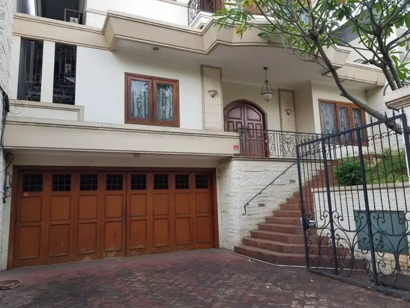 RUMAH BAGUS SIAP HUNI DI PONDOK INDAH JAKARTA SELATAN