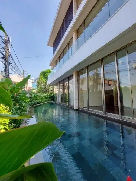 Rumah Mewah Dan Elegan Di Lebak Bulus Jakarta Selatan