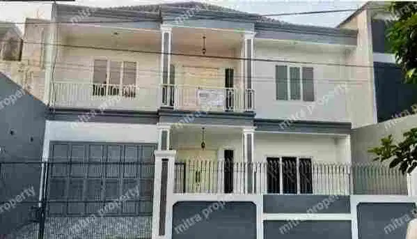 RUMAH MINIMALIS  MODERN SIAP HUNI DI KREO TANGSEL