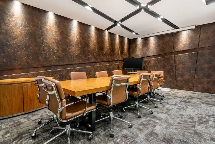Pesan ruang kantor terbuka untuk segala ukuran bisnis di Regus Ciputra World