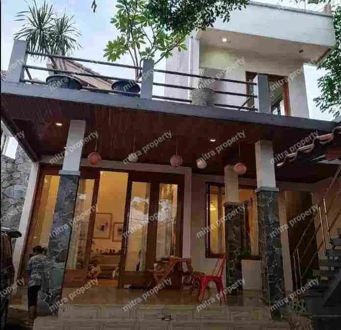 RUMAH ASRI TERAWAT DESIGN VILA NON CLUSTER DI TANJUNG BARAT