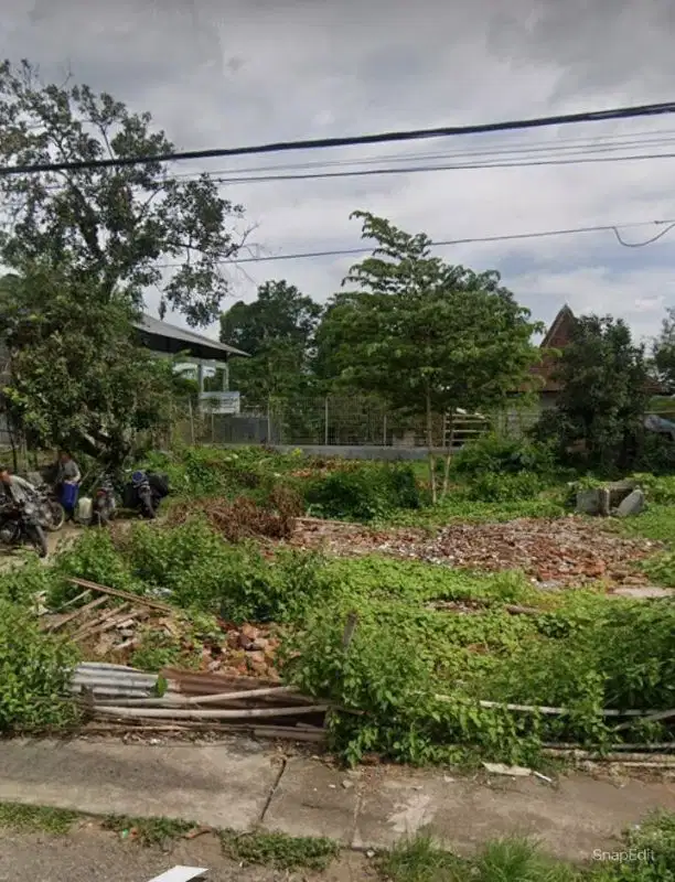 Tanah pinggir jalan provinsi Baratan Patrang jember