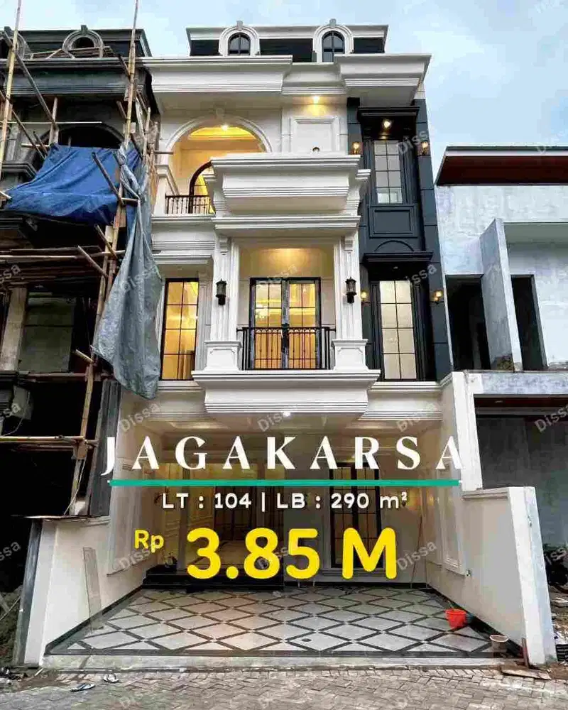 RUMAH MEWAH +ROOFTOP SIAP HUNI LOKASI  STRATEGIS DI JAGAKARSA