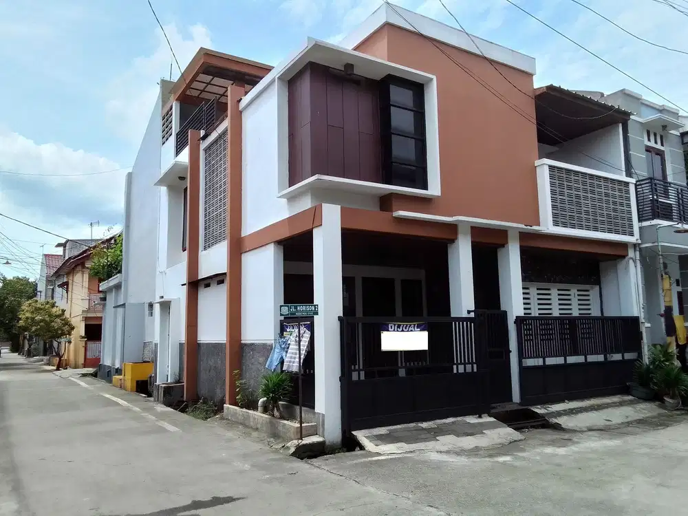 Rumah 2 Lt SHM 15 menit ke Tol Bekasi Timur 1 Dibantu KPR J-32819