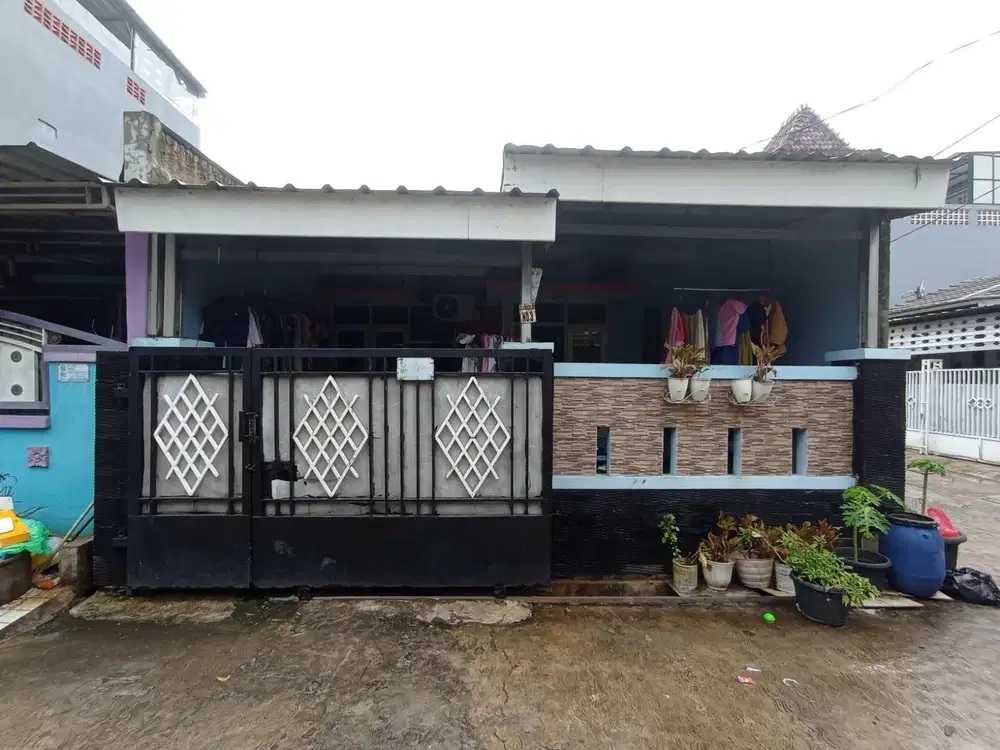 Rumah SHM Siap Huni dekat Gerbang Tol Bekasi Timur Dibantu KPR J-33384