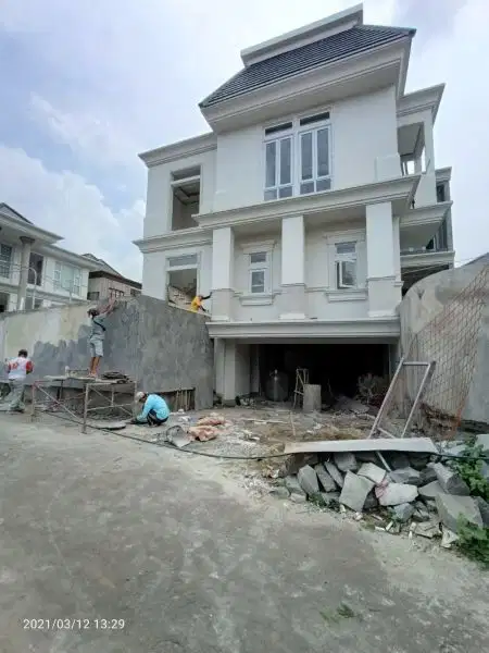 Rumah Brandnew Cantik Di Kawasan Pejaten Jakarta Selatan