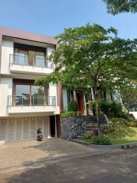 Rumah Mewah 3 Lantai Strategis Di Ampera Jakarta Selatan