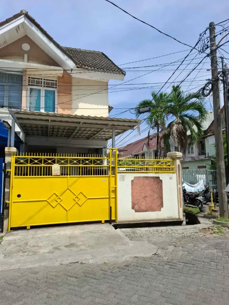 Dijual rumah 2 lantai hook shm taman palem lestari