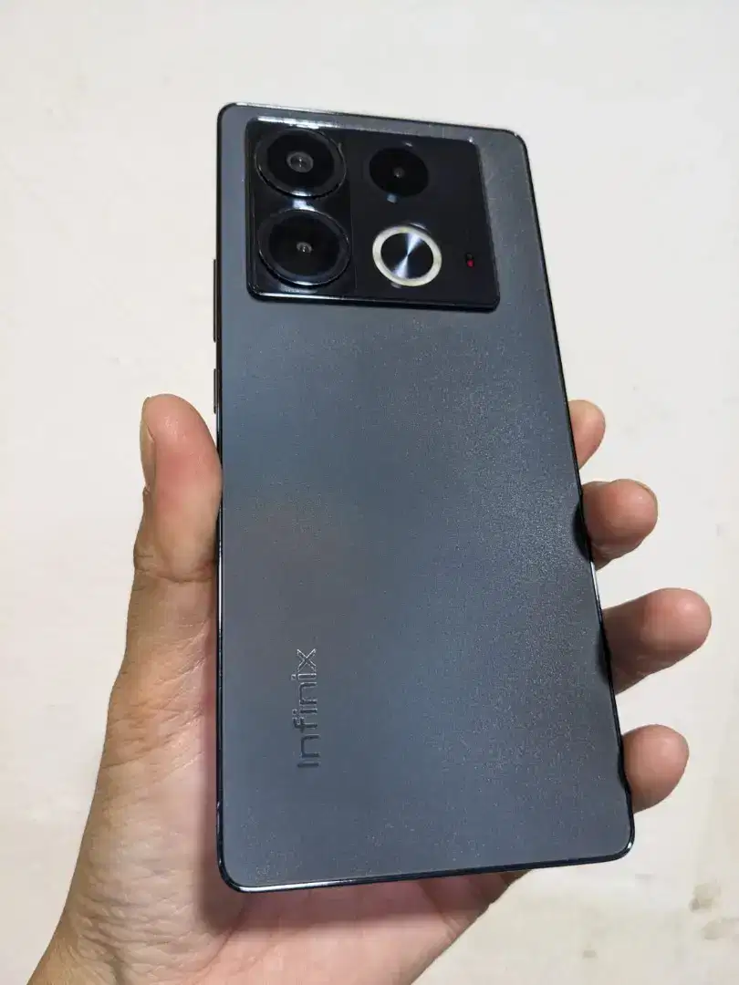 Infinix note 40 8/256, unit only. Kondisi mulus