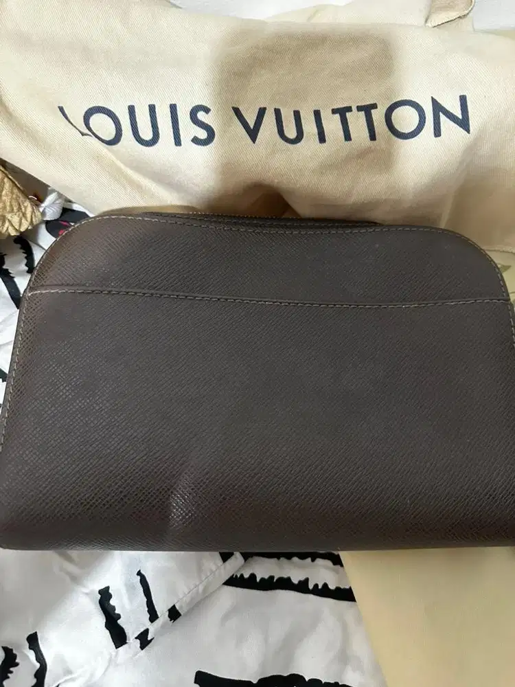 Jual Pochette clutch  LV pria ORI, warna brown