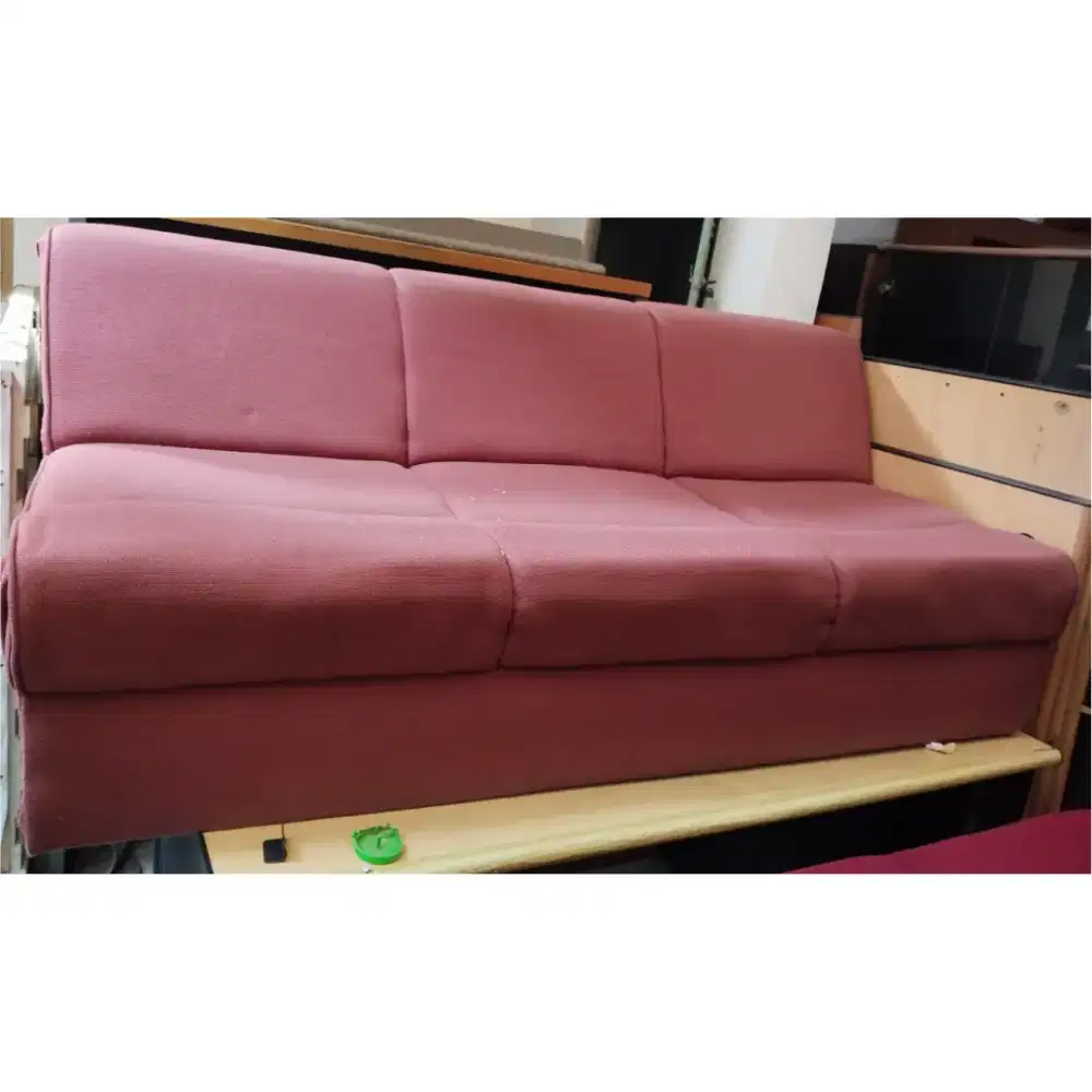 Kursi sofa 3 dudukan kondisi bekas Sofa empuk