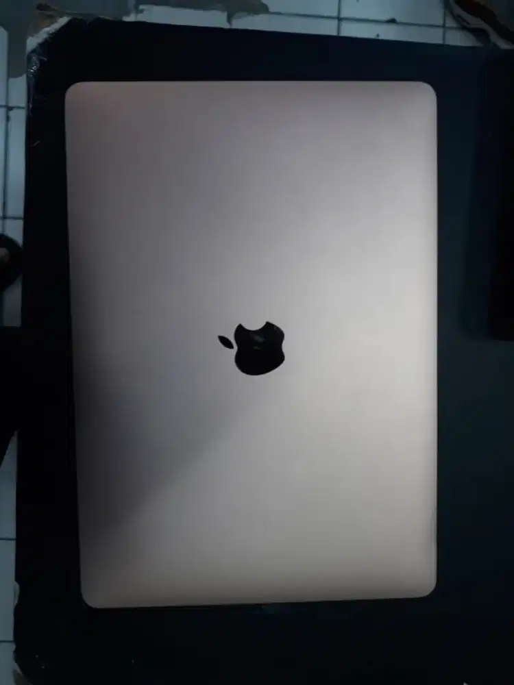 Macbook air 2020 M1 2 jt an