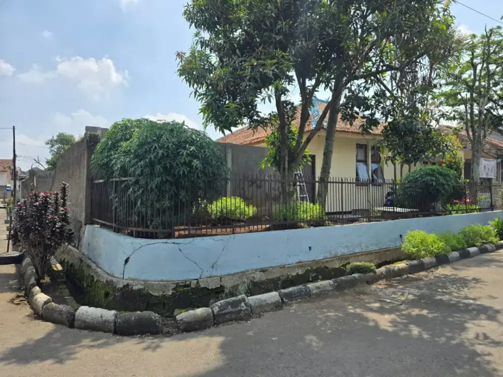 Dijual Rumah Hook di Pesantren Cibabat Cimahi