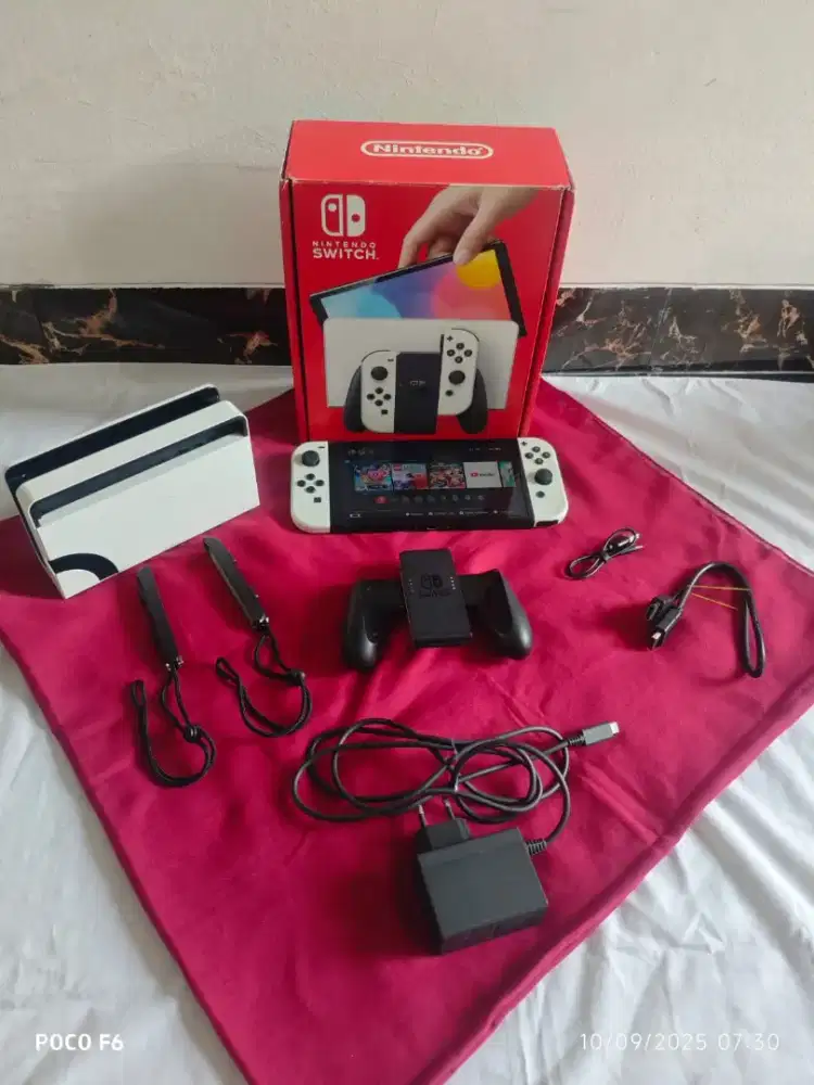 Nintendo Switch OLED preloved