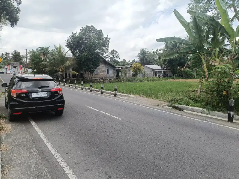 Disewakan tanah SHM di barat kampus UII terpadu jl Kaliurang km 12