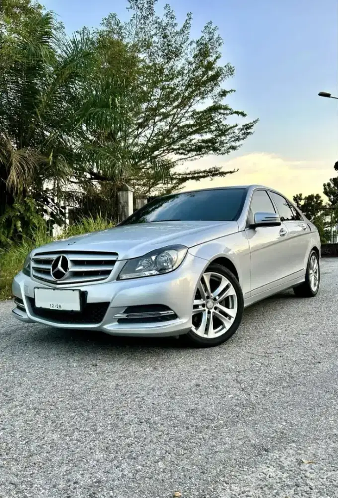 Km45 rb mercedez benz C200 cgi avantgarde